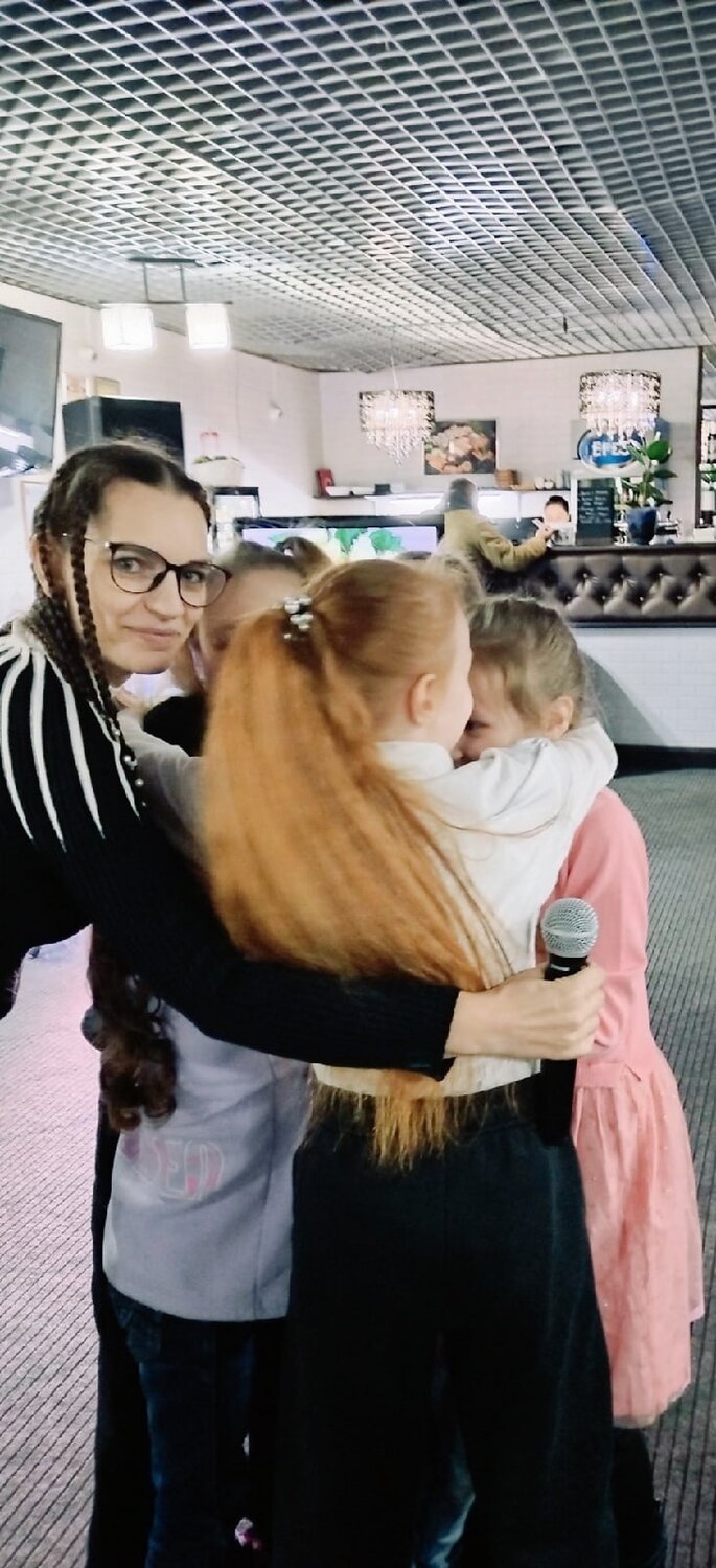 девочка, мама полины, мама и дочь фотосессия, мама с дочками, девочка превратилась в взрослую женщину