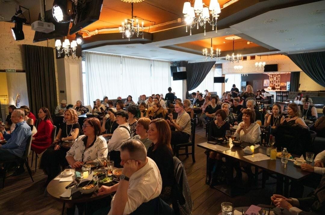 бизнес завтрак, в ресторане, кафе, мероприятие, бизнес бизнес