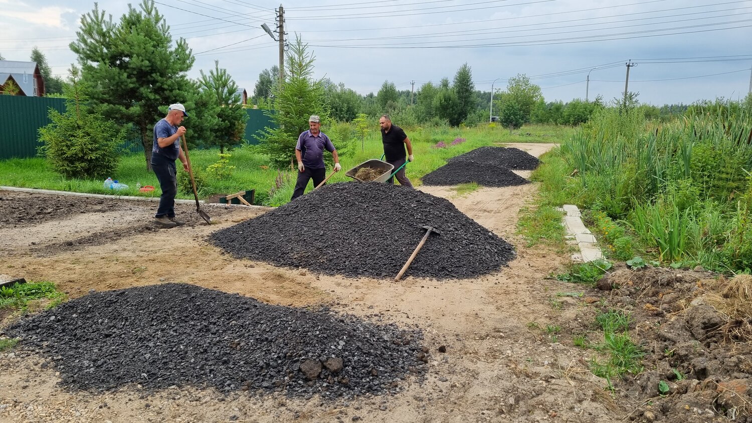 бут асфальтная крошка, асфальтная крошка, асфальтная крошка благоустройство, технология дороги из асфальтной крошки, укладка асфальтовой крошки