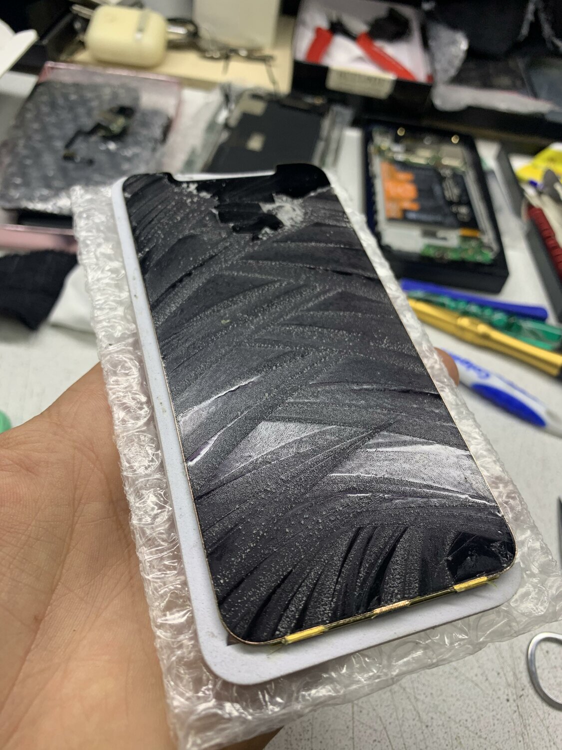 переклейка стекла самсунг, broken iphone 8, замена экрана, ремонт телефонов, смартфон