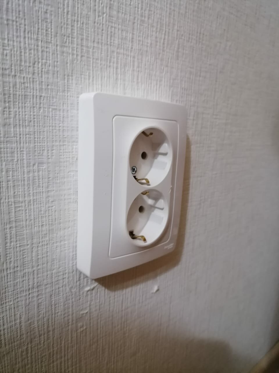 розетка legrand 774370 valena, двойная розетка, розетка legrand 672323, розетка legrand 672223, legrand etika розетка 2-ая