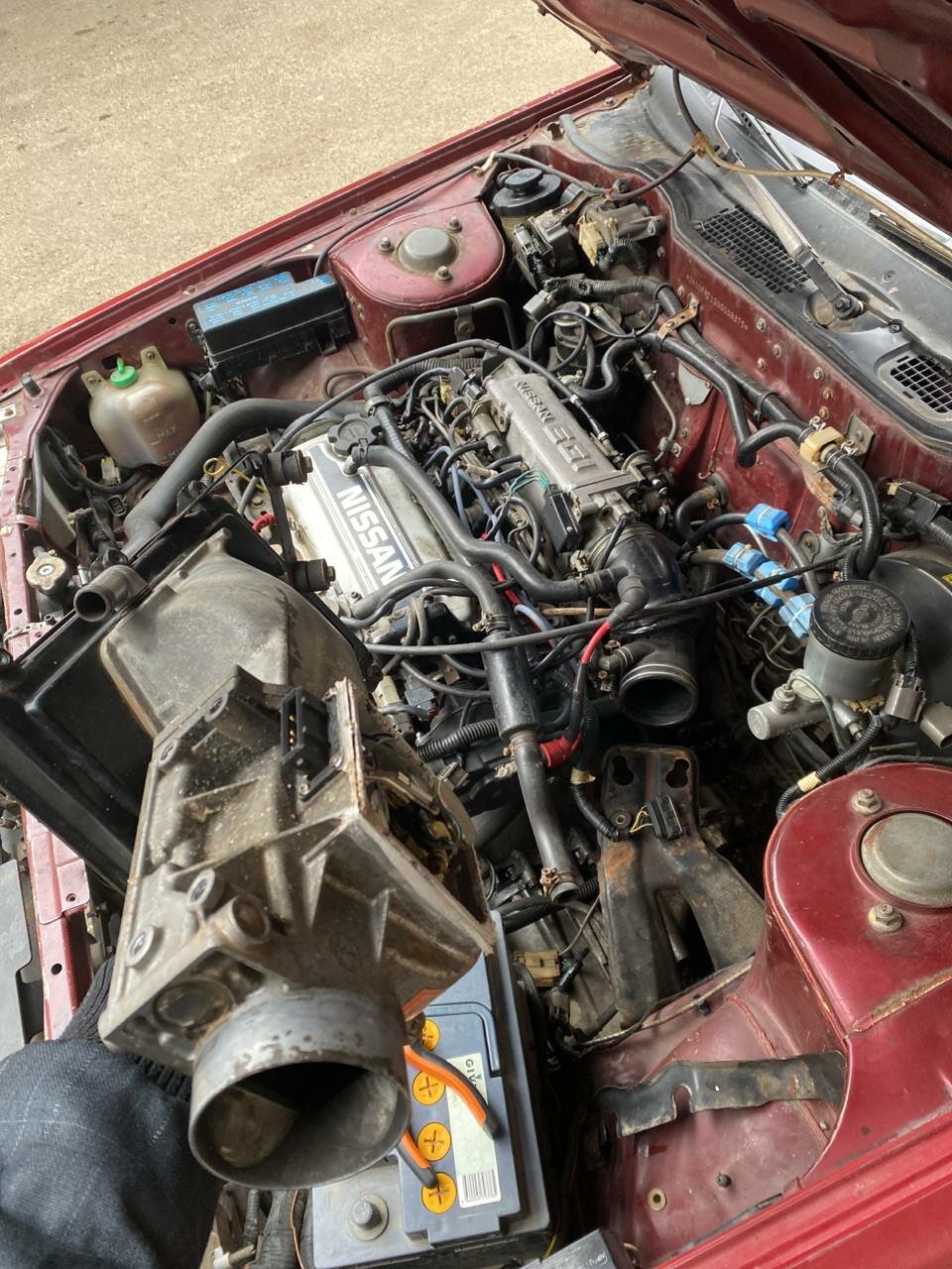 подкапотка audi 80 b3, двигатель ауди 80, audi 80 b2 подкапотка, моторный отсек ауди 80 б3, моторный отсек ауди 80