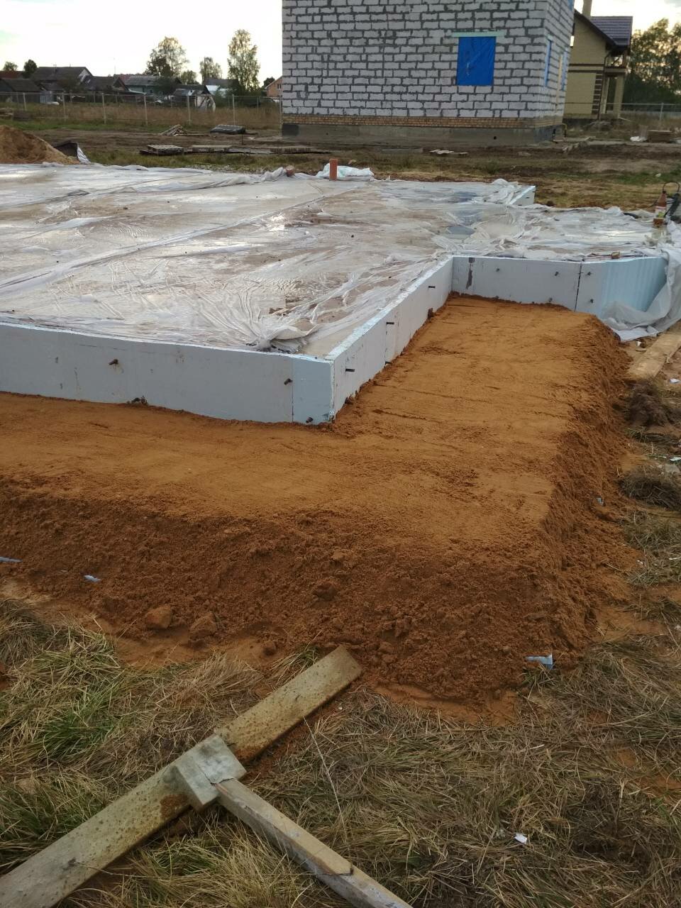 фундамент плитный, монолитный фундамент для частного дома, монолитный фундамент стройка, монолитный фундамент, шведская плита фундамент