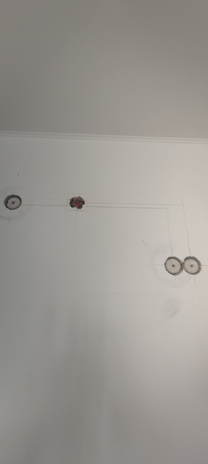 перенос розеток, перенос розеток штробление, розетка без штробления стен, штробить стены под проводку, установка розеток