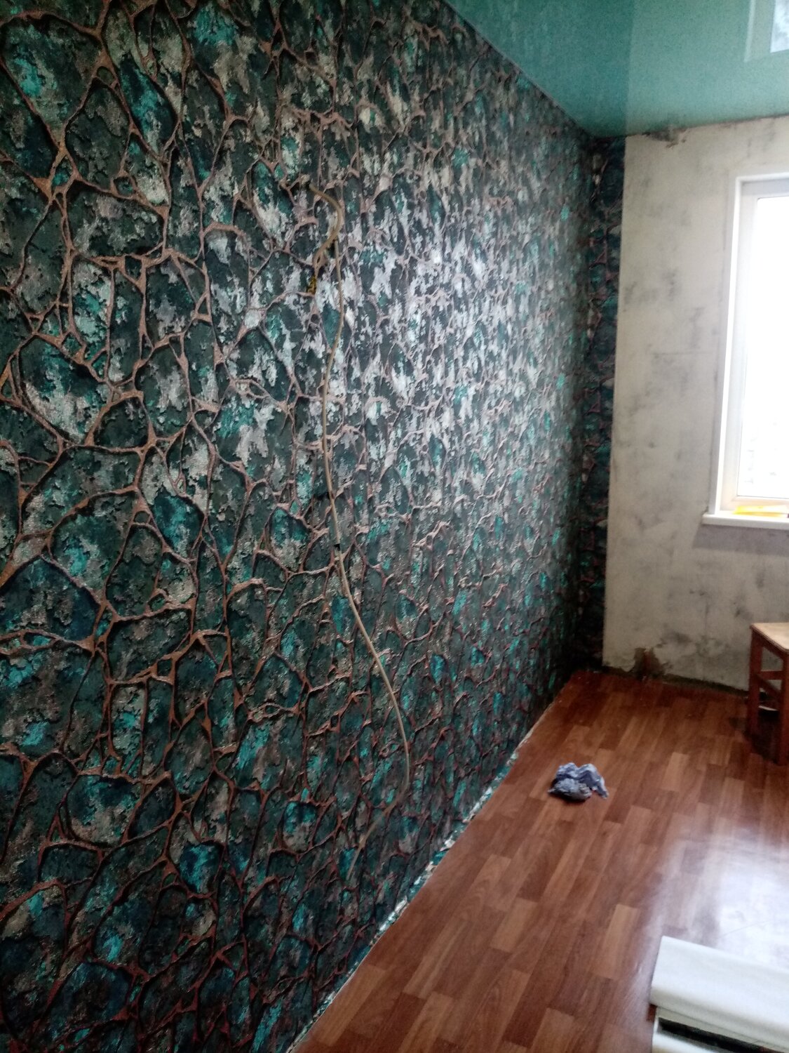 Поклейка бумажных обоев с подбором рисунка в Никеле - Поклейка обоев и ...