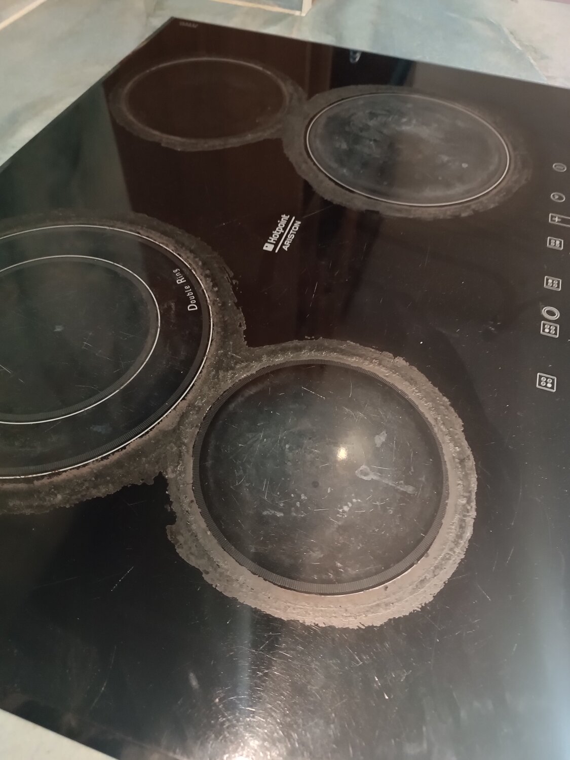 варочная панель hotpoint ariston, варочная панель хотпоинт аристон электрическая, варочная панель hotpoint-ariston krc 640 b, варочная панель аристон, электрическая варочная панель