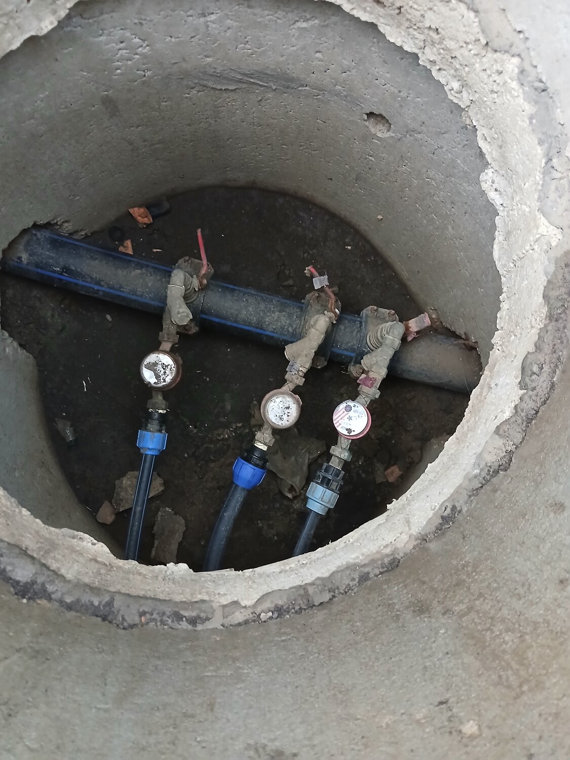 водопроводный колодец пнд 32, водопроводные колодцы, кессон приямок для скважины, колодец для водопровода, колодец водоснабжения
