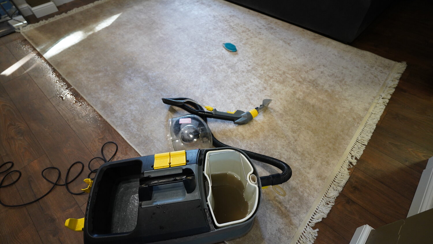 моющий пылесос керхер, пылесос для химчистки karcher puzzi 10, karcher моющий пылесос, karcher 10/1, моющий пылесос karcher puzzi 10