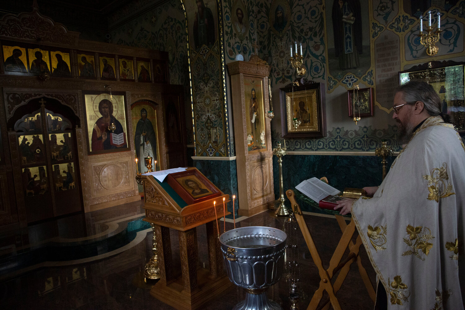 крещение, церкви, крещение в храме, литургия крещенского сочельника, кувасай храм праведного иоанна кронштадтского