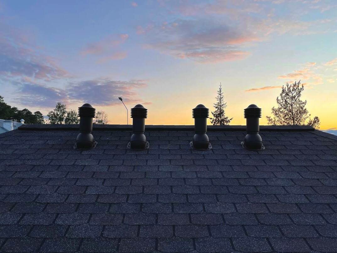 вентиляция кровли, вентиляция мягкой кровли, вентиляционная труба на крыше, выход вентиляции на кровлю, вентиляция vilpe flex