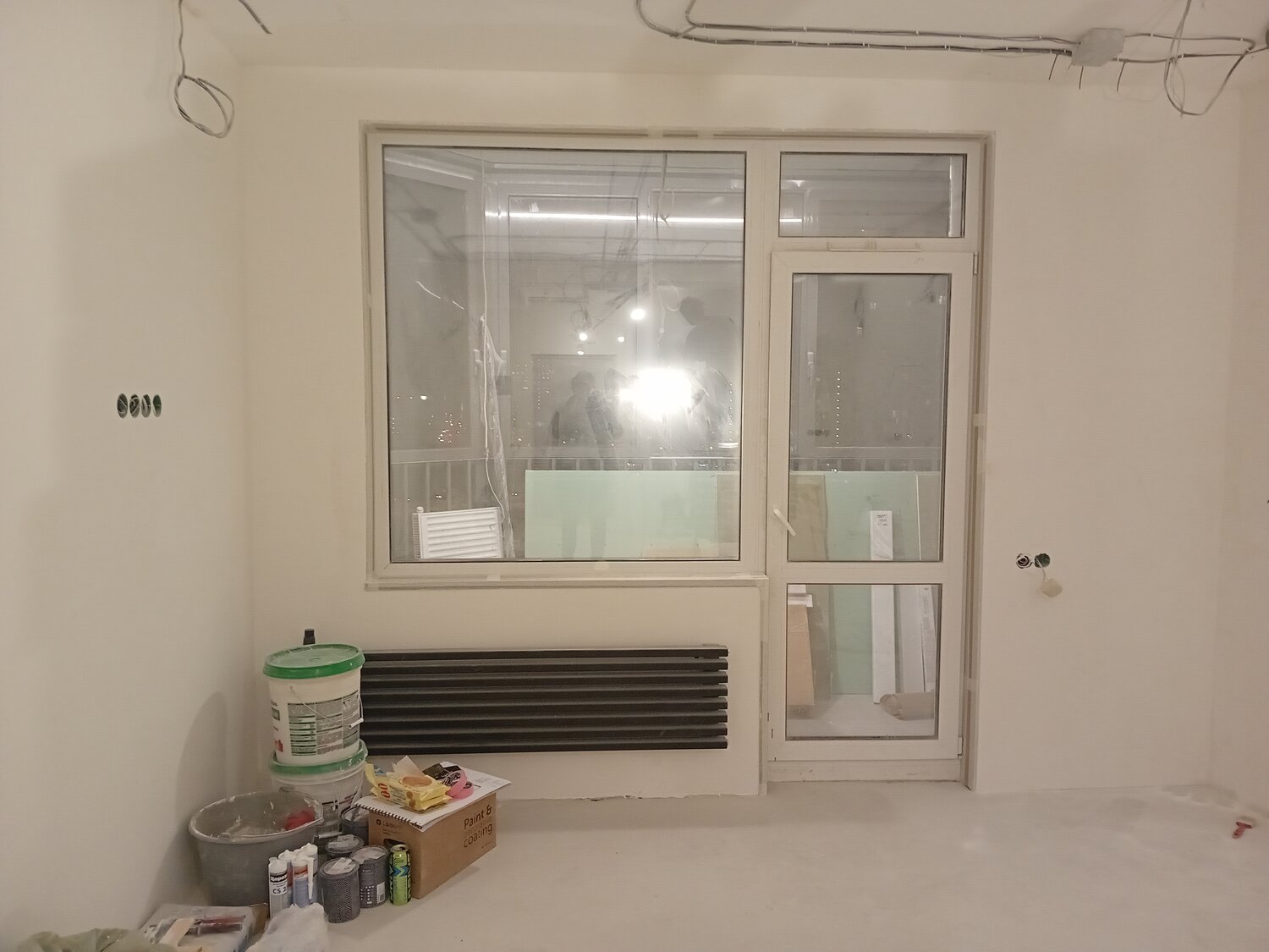 горизонтальные радиаторы, горизонтальные радиаторы отопления, радиатор кзто параллели в1, кзто соло радиатор, радиаторы отопления в интерьере