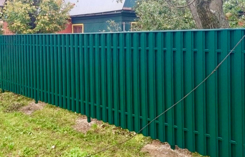 ral 6005 металлопрофиль забор, профнастил зеленый, профлист для забора, профнастил для забора, забор штакетник металлический
