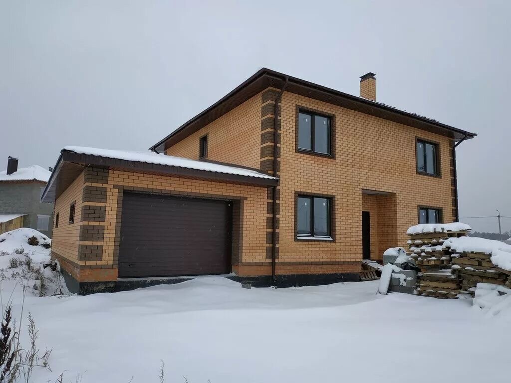 коттедж из кирпича, дом из брылинского кирпича, дом кирпичный, стройки коттеджей екатеринбург, кирпичный дом с гаражом