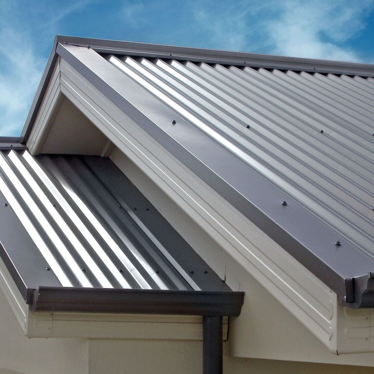 металлическая крыша, sheet metal roof, zinc roof, крыша из профнастила, профнастил на крыше