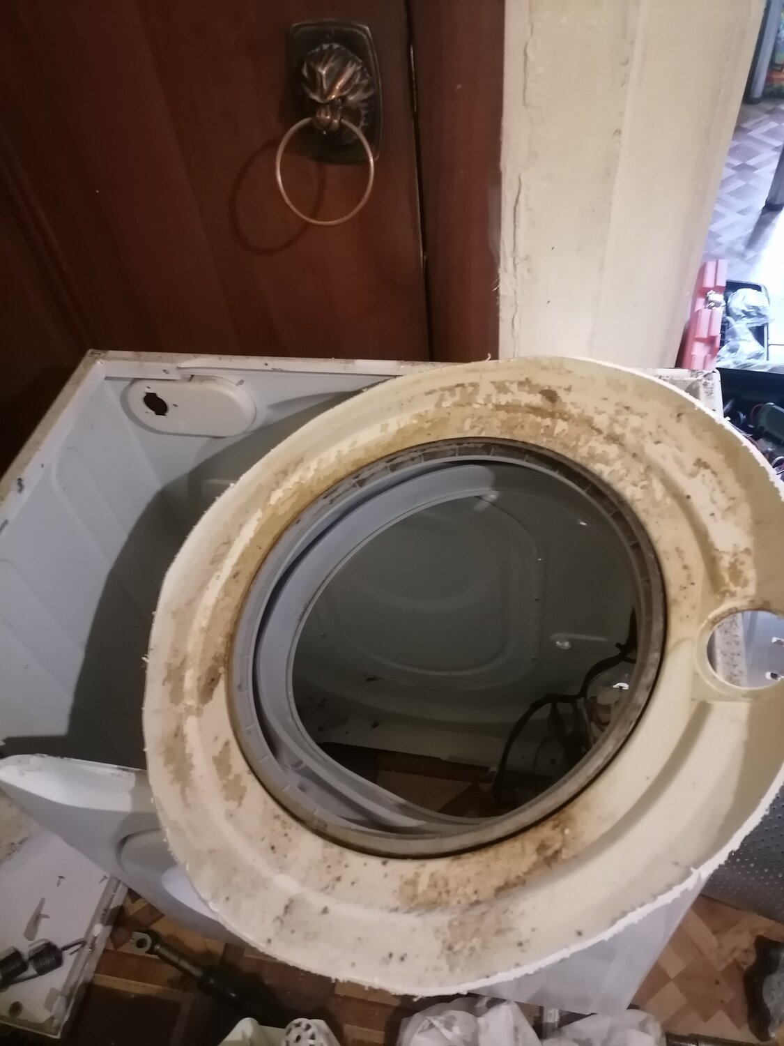 разобранная стиральная машина, стиральная машинка, ремонт стиральной машины, стиральная машинка аристон, стиральная машина