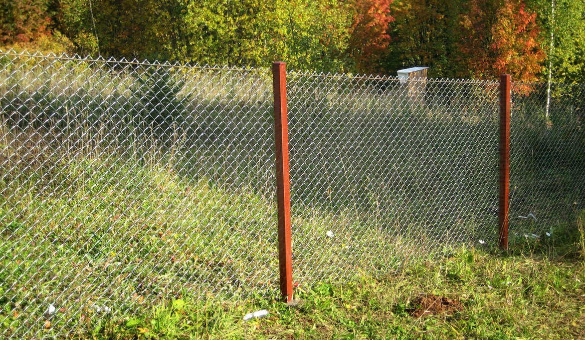 Строительство забора из сетки Рабица