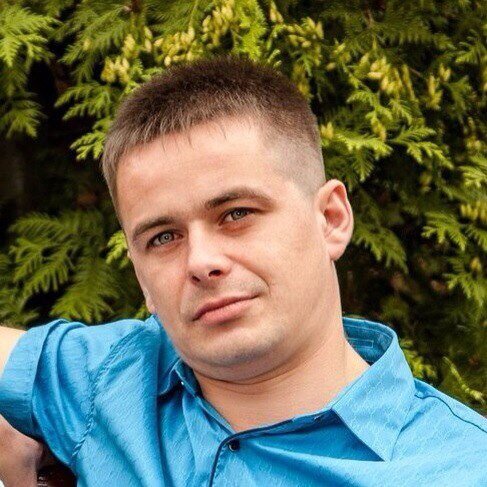 Юрий Николаев