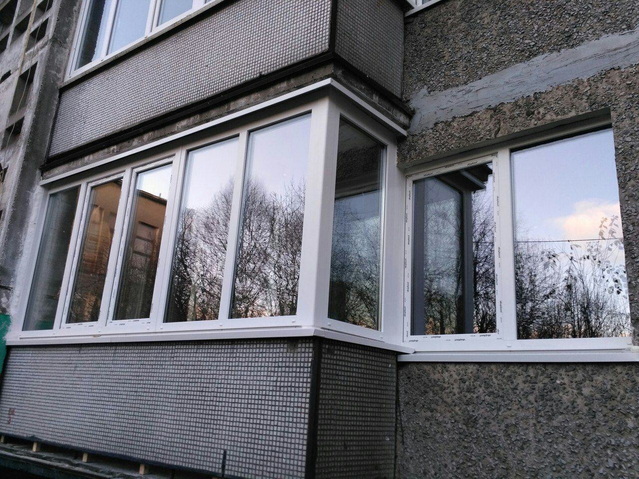 Остекление балконов и лоджий