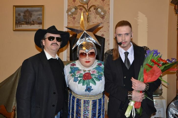 двойник верки сердючки, андрей данилко верка сердючка, пародийное шоу сердючка, верка сердючка с цветами, сердючка в киеве 2018