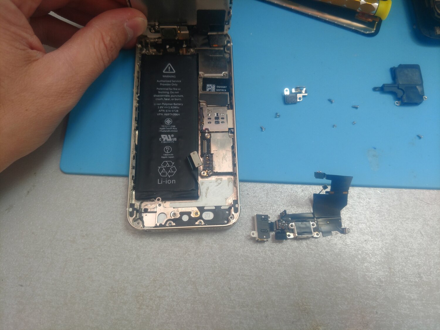 iphone 5s, замена акб iphone 6, айфон 6+ в разборе, iphone 6, айфон 6 детали