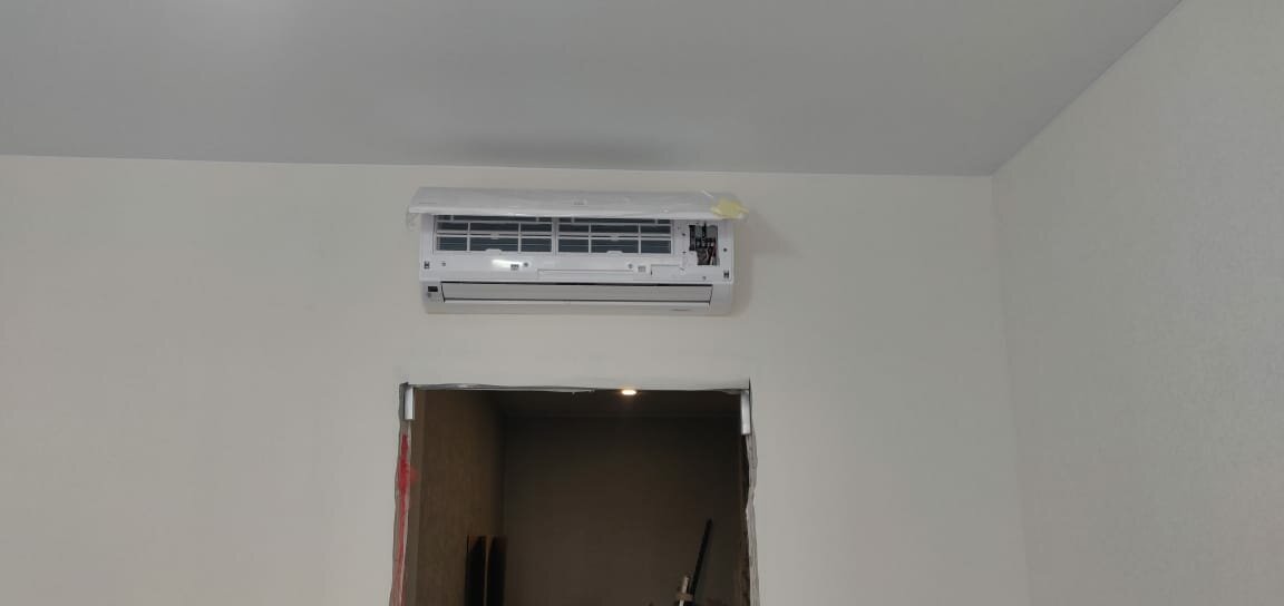 кондиционер, сплит системы, внутренний блок кондиционера, потолочный кондиционер, кондиционер в квартире