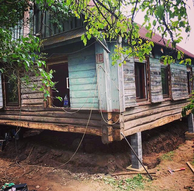 Ремонт фундамента с подъемом домов