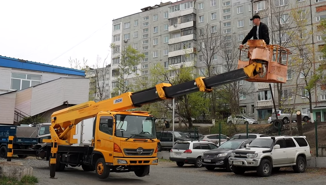 автомобильный кран, автовышка 16 м, спецтехника автовышка, автовышка 26 метров, автовышка 22 метра hino aichi sk22a