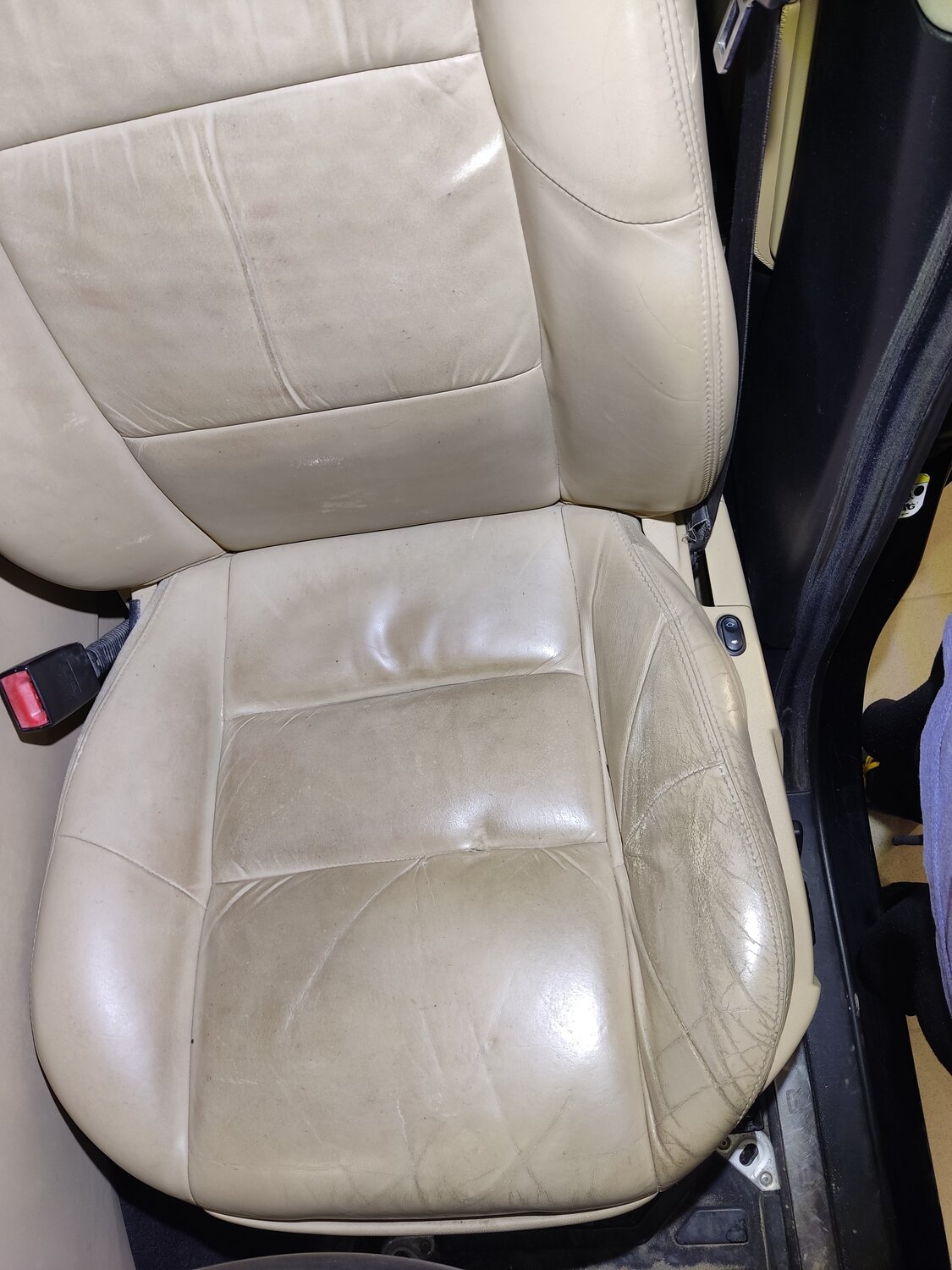 сиденье, бмв е65 передние сиденья, volvo s80 комбинированные сиденья замша кожа, кожаная обшивка сиденья ягуар, реставрация кожаных сидений