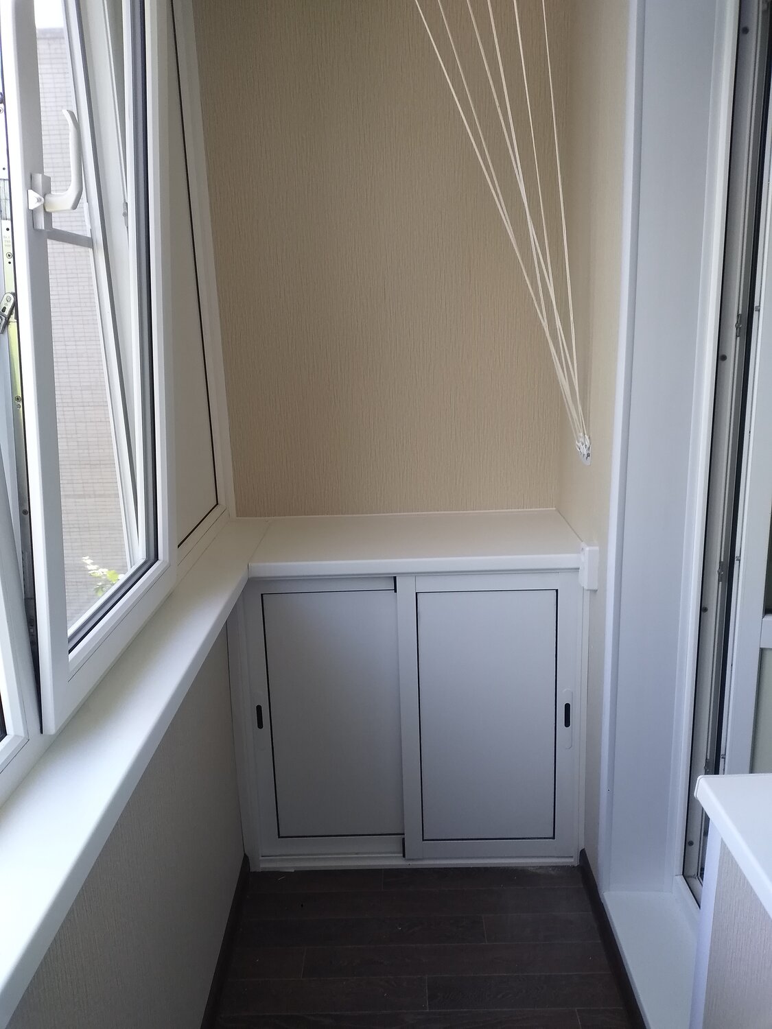 отделка балкона со шкафчиками, отделка балкона со шкафом, лоджия, внутренняя отделка балкона, на балконе