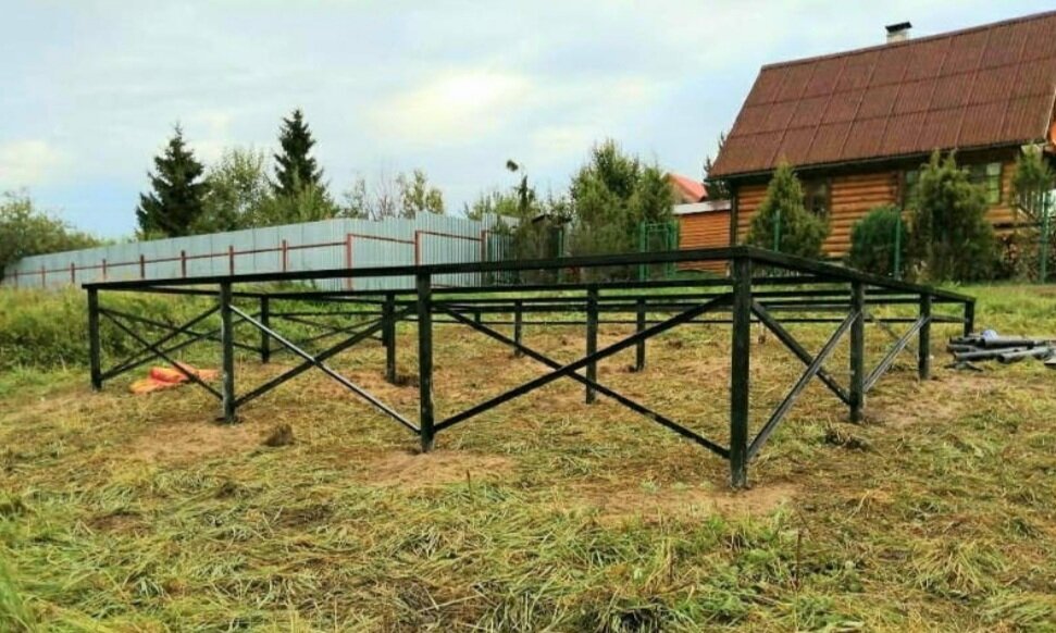 обвязка винтовых свай, фундамент на винтовых сваях, обвязка фундамента на винтовых сваях, обвязка винтовых свай профильной трубой, свайно винтовой фундамент