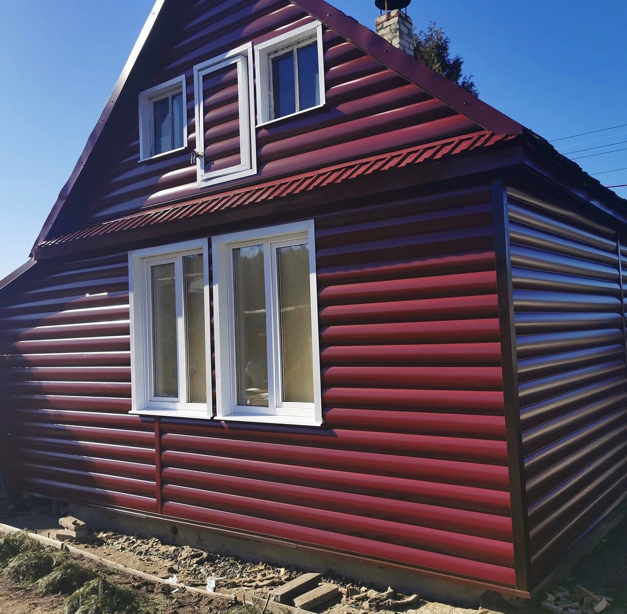 дом сайдинг, сайдинг, сайдинг красный, металлический сайдинг, сайдинг ярко красный