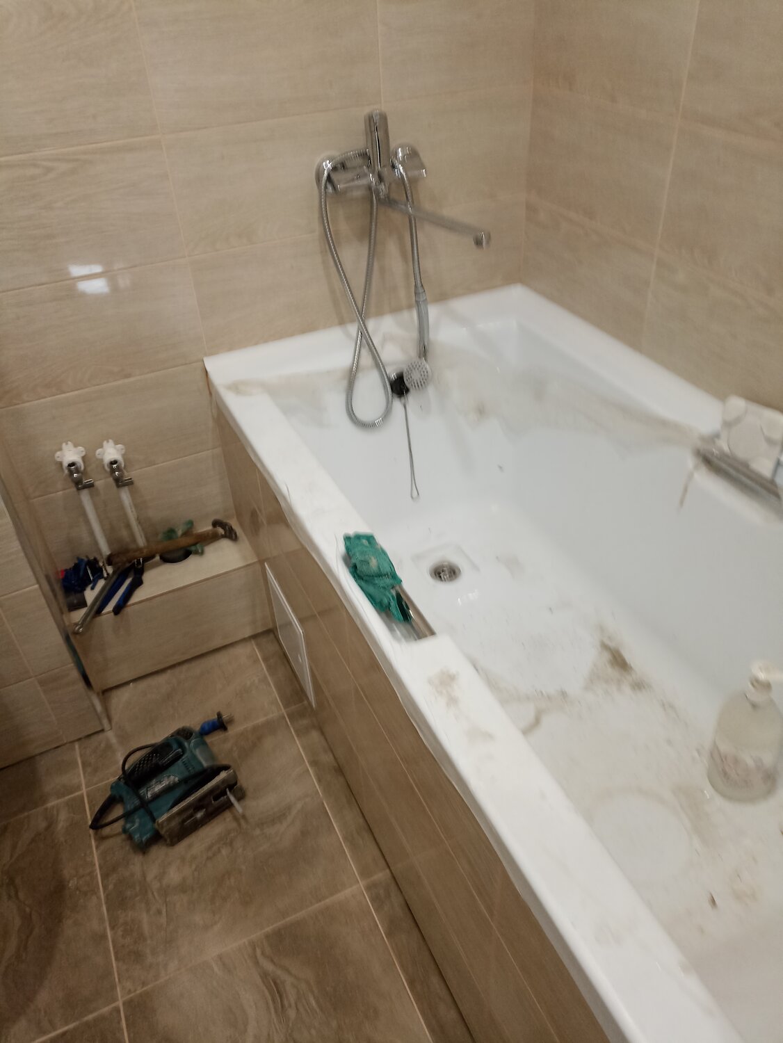 ванна, ванна кафель, отделка ванной, ванная под ключ, монтаж ванны