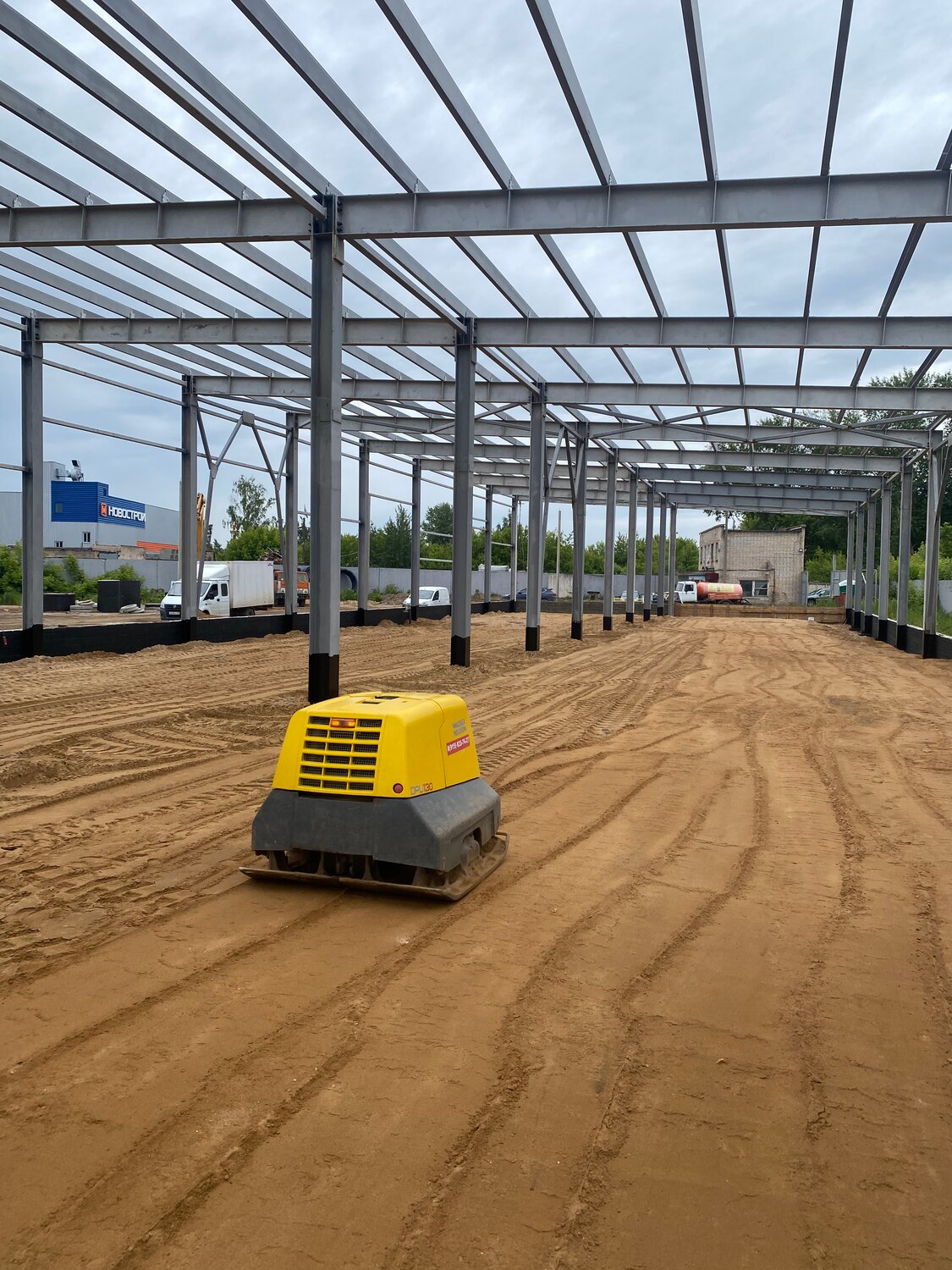 виброплита, дпу 130 виброплита, виброплита wacker neuson, техника, электрическая виброплита