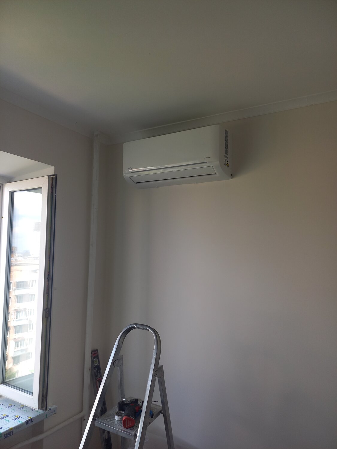 кондиционер, кондиционер монтаж, установленный кондиционер, установка кондиционера, кондиционер для дома