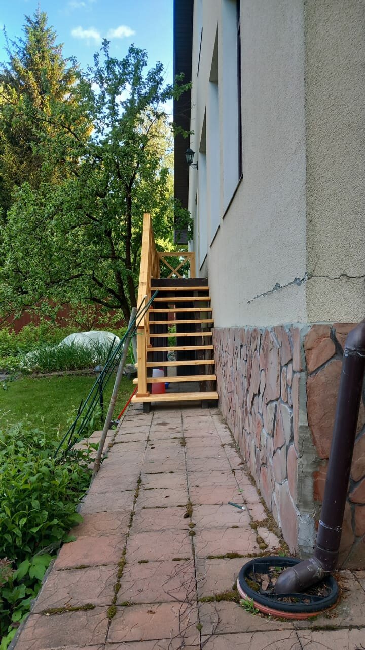 Монтаж лестничного полотна