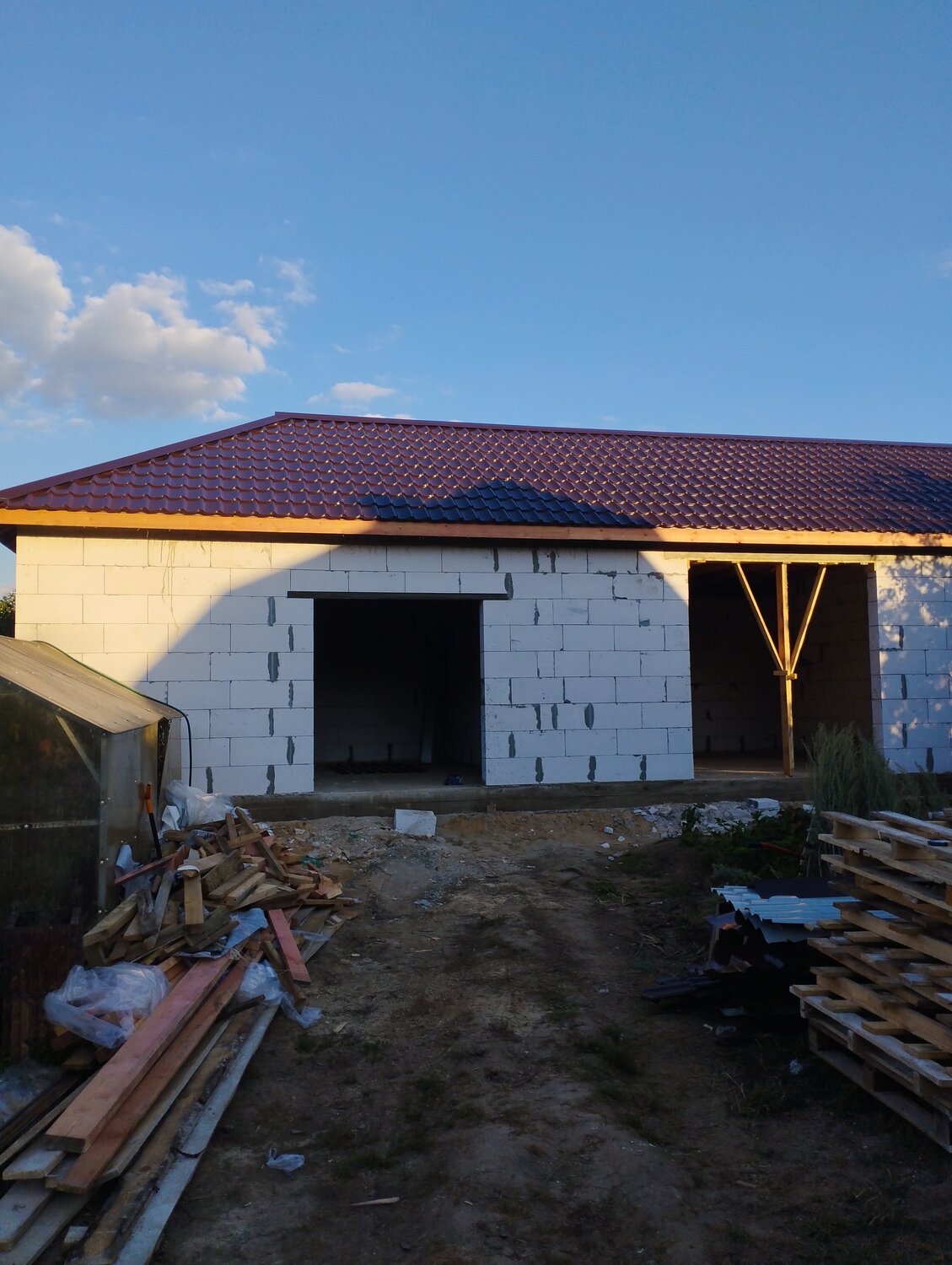 гараж из газобетона, жб крыша гаража из пеноблоков, гараж из пеноблоков, строительство гаража из пеноблоков, гараж из газосиликатных блоков