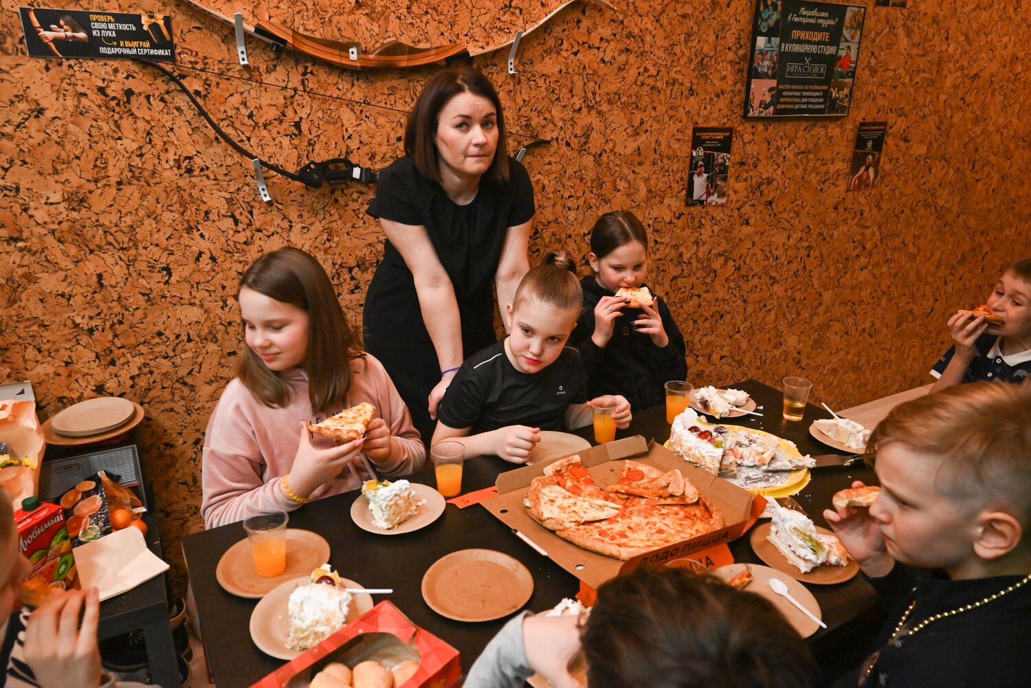 мальчик, человек, кафе, пиццерия, рестораны