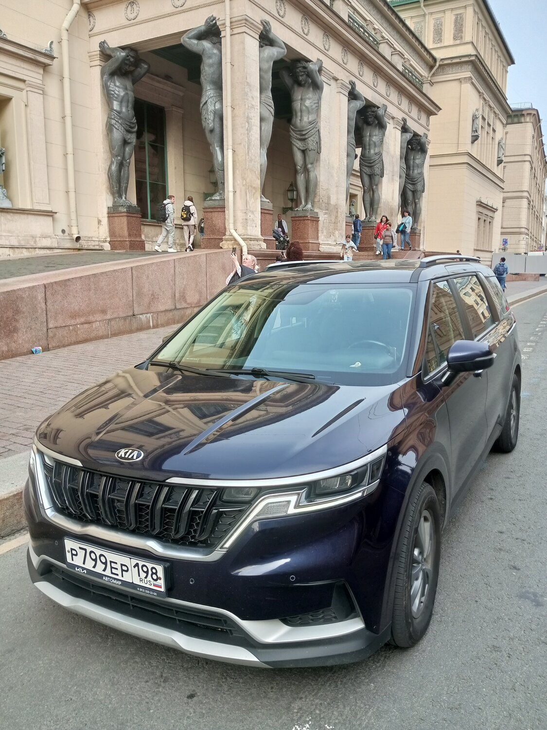 kia motors, автомобиль киа, kia carnival 2021, kia carnival, Audi Q3 I