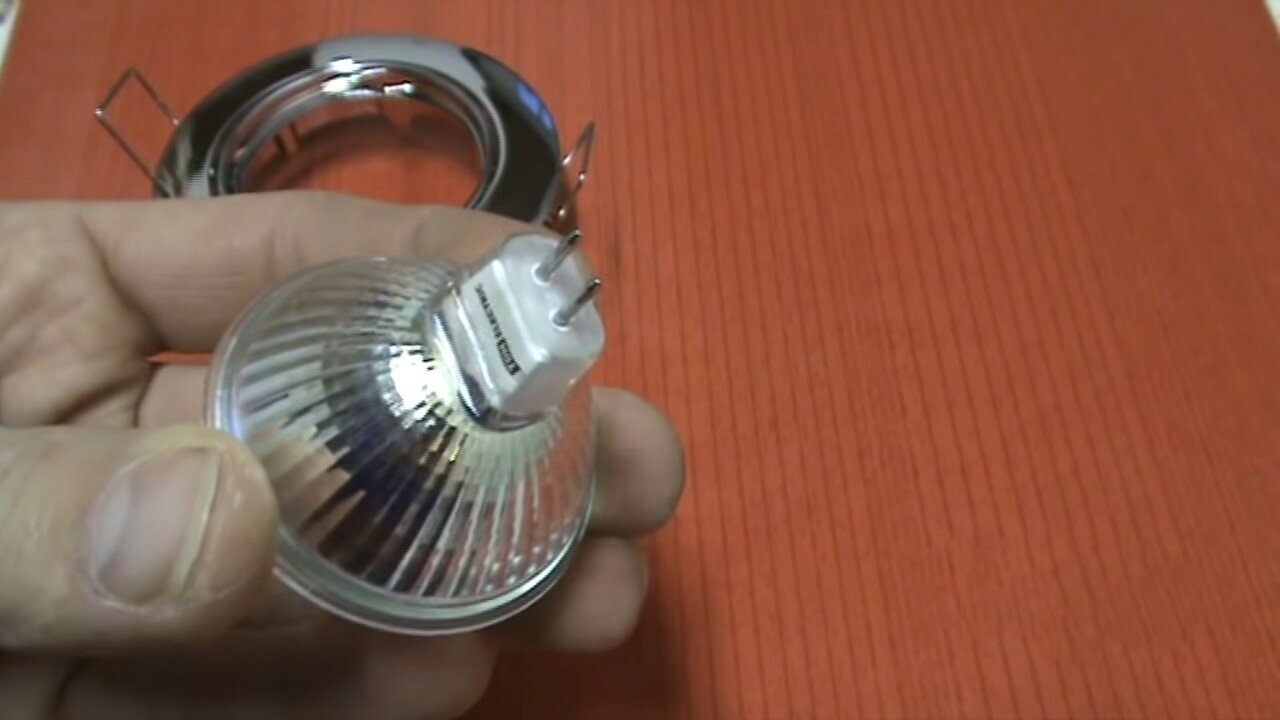 галогенная лампа, галогенная лампа osram, лампа osram, светодиодная лампа, лампы освещения