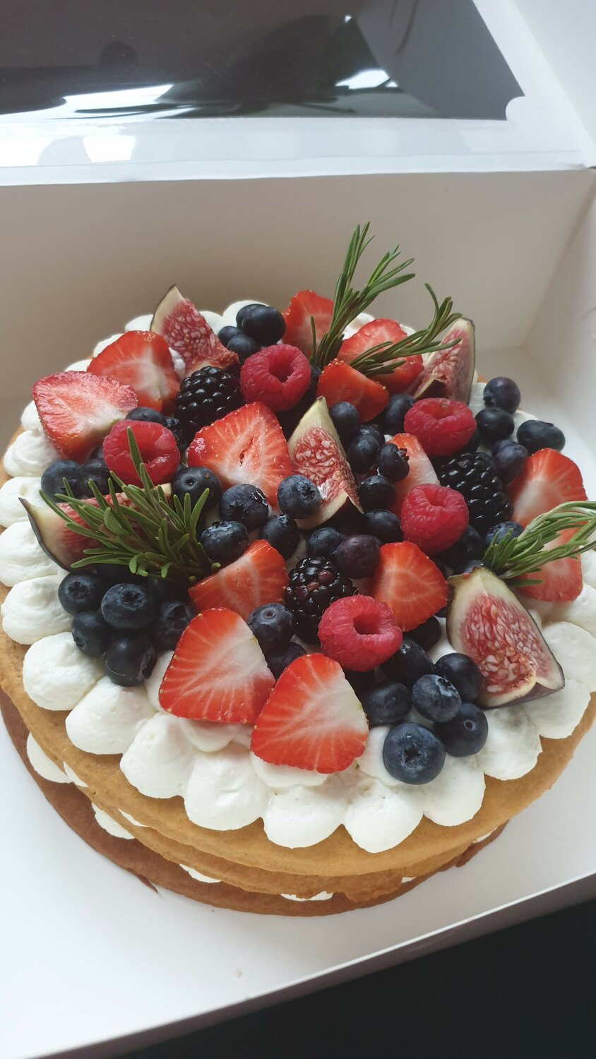 тортики, вкусный торт, торт, украшение торта мильфей, кондитерская tortberries