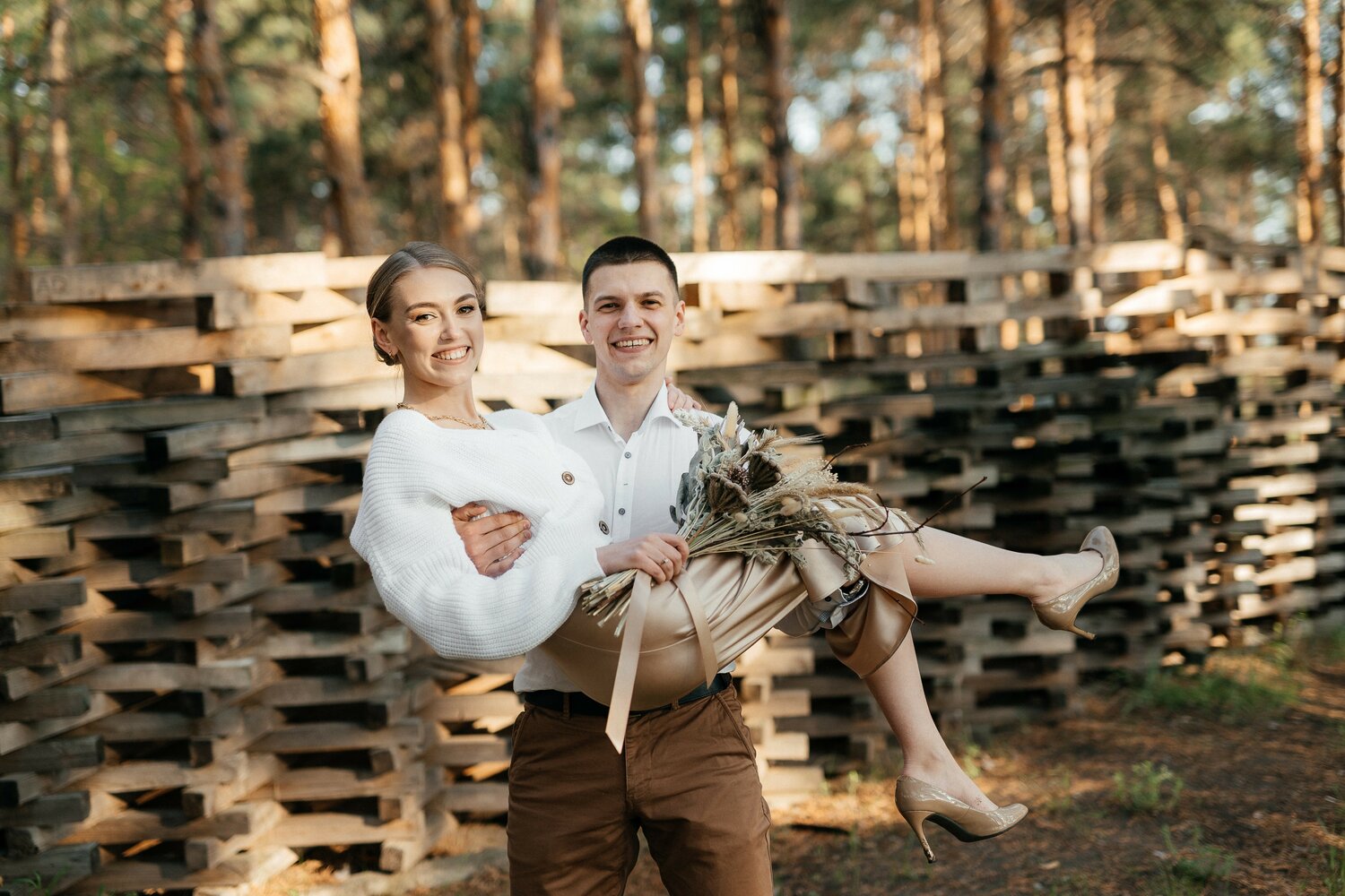 свадебная фотосессия, свадебная фотосессия в лесу, свадебная фотосъемка, свадебная съемка, лав стори фотосессия
