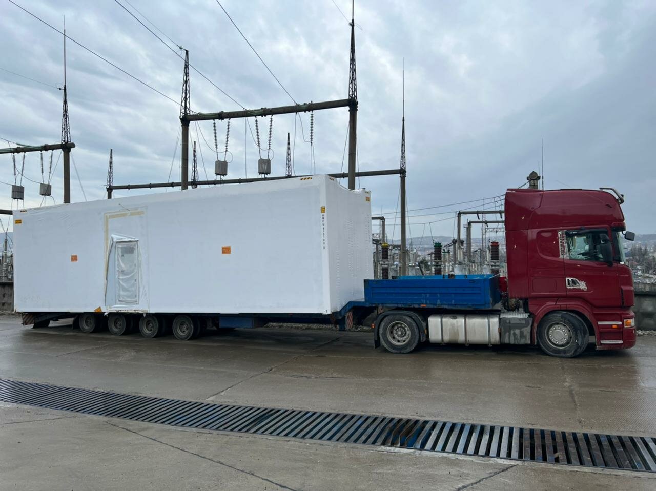 транспортировка ктп, модульный агнкс-бки-250, подстанция на трале, мобильная модульная подстанция ммпс 110/10 6, модульная компрессорная станция