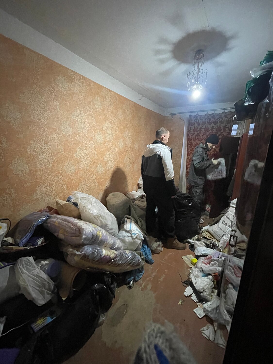квартира, грязная квартира, помойка в квартире, мусор в квартире, мусор из квартиры