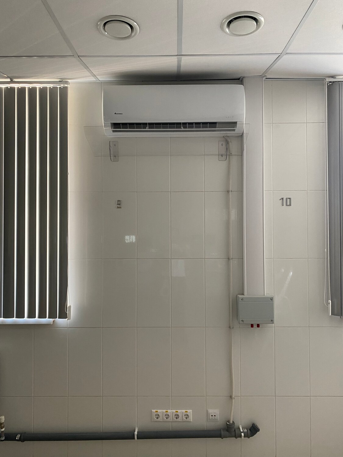 кондиционер mitsubishi electric msz-dm25va, кондиционер mitsubishi electric, установленный кондиционер, кондиционер сплит, кондиционеры сплит системы