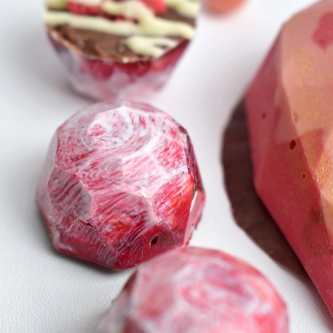 рубиновый шоколад, еда, кварц розовый, вкус чая rose puer xiao tuo, клубничный шоколад