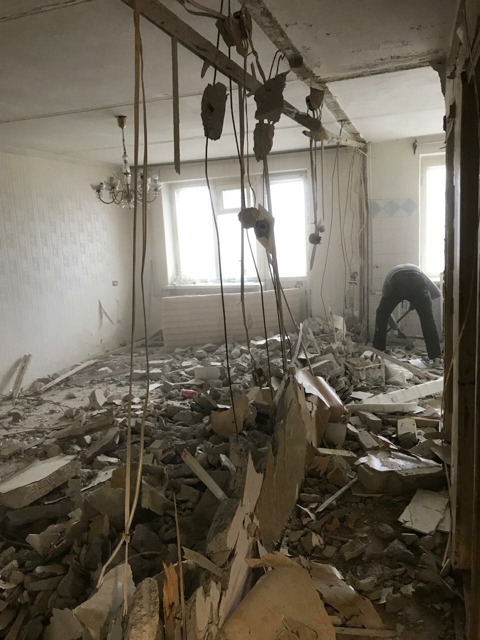 демонтаж стен, квартира, взрыв в здании, взрыв в жилом доме, разрушенный дом