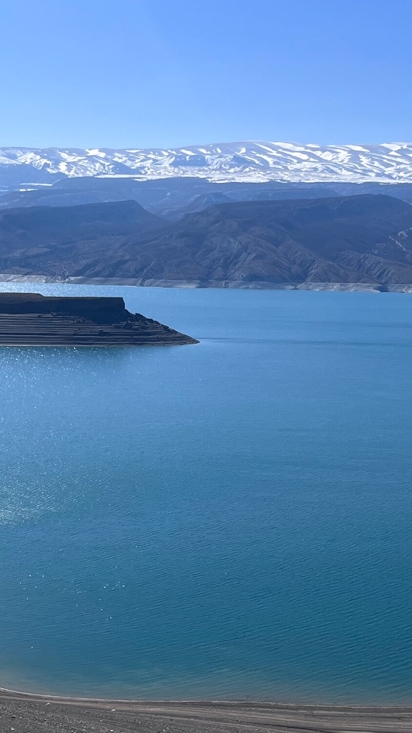 мужчина, водохранилище, водохранилище в дагестане чиркейское, водохранилище в дагестане, чиркейское водохранилище махачкала