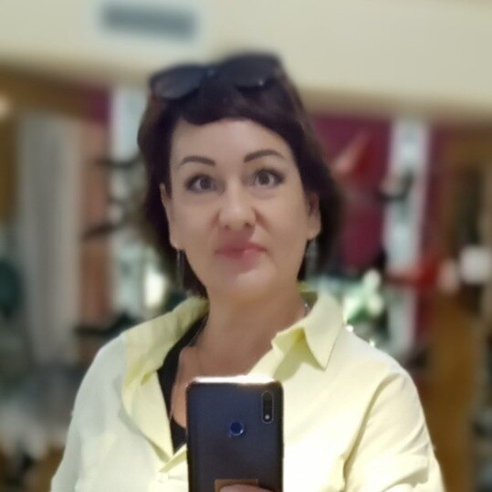 Елена Максимова