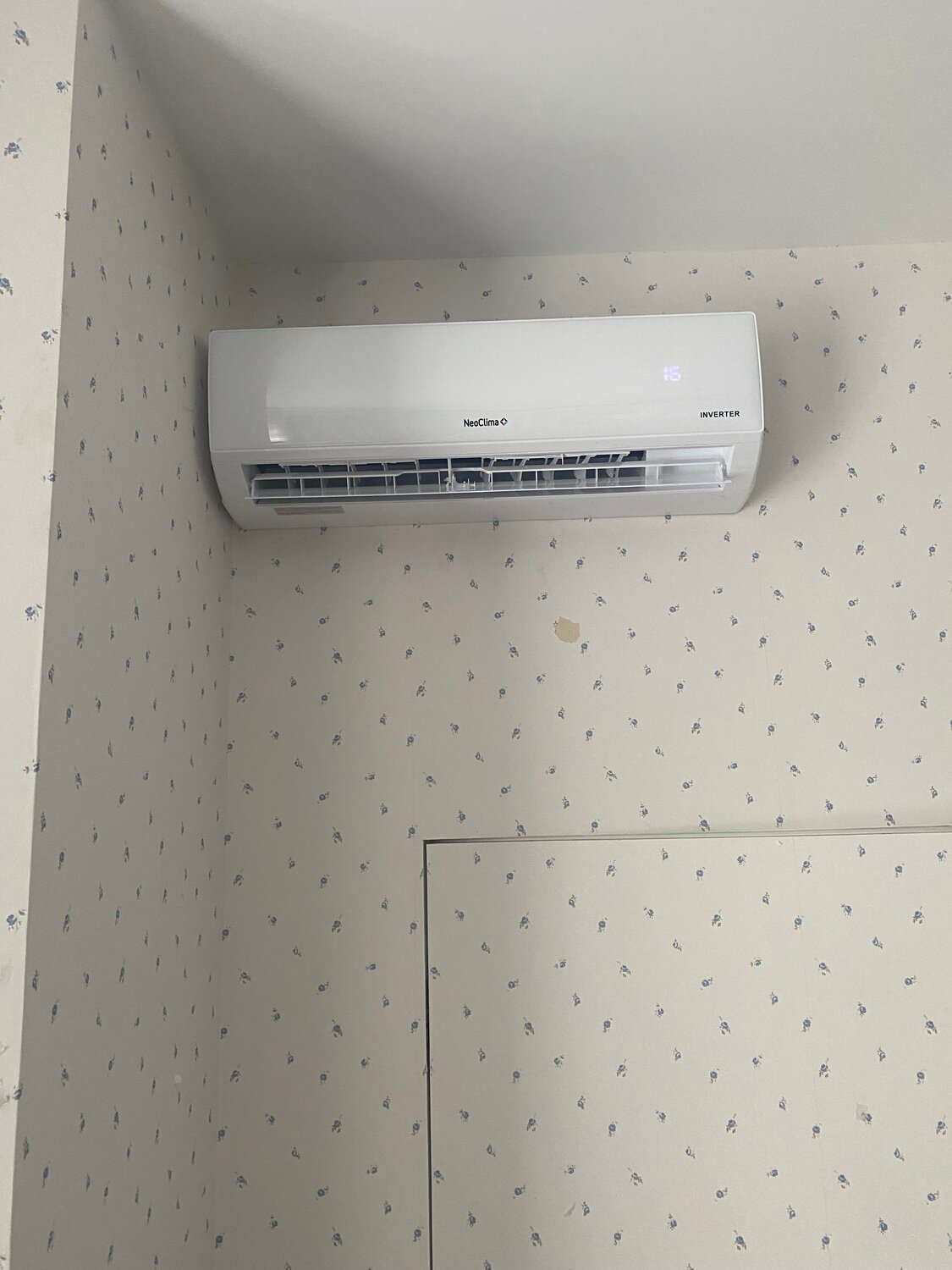 кондиционеры сплит системы, кондиционер сплит, кондиционер, внешний блок кондиционера, установленный кондиционер