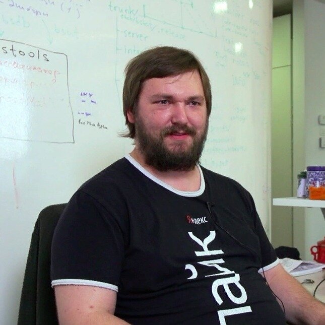 Максим Усатов